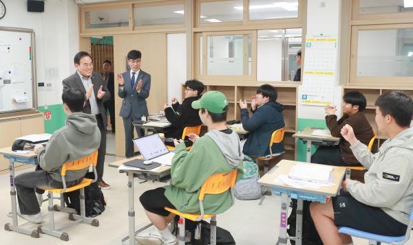고창고 수험생 학습현장 격려방문