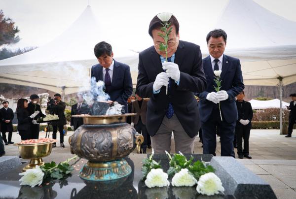 제106주년 3.1절 기념, 전북독립운동추념탑 참배