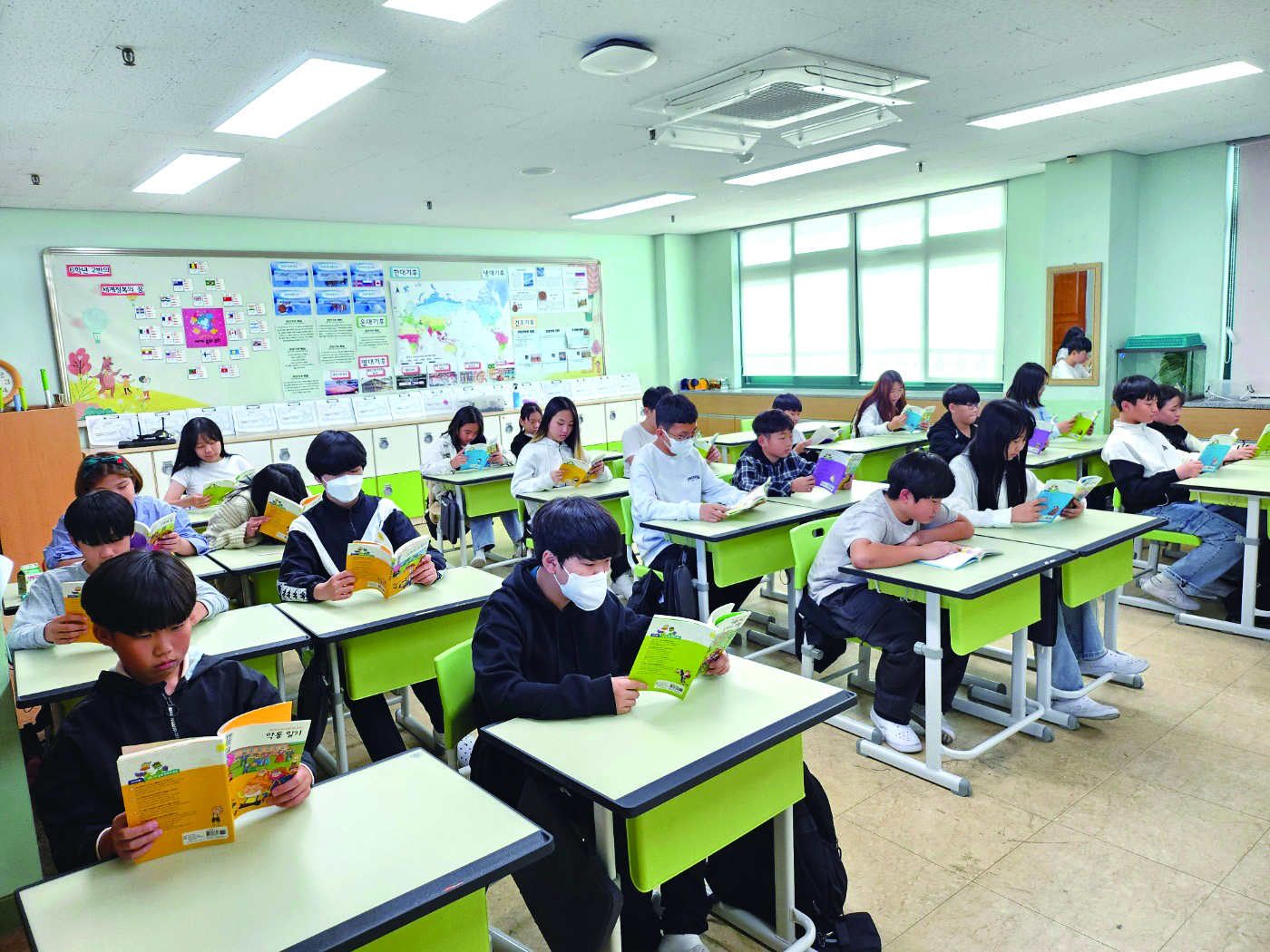 독서 300 프로젝트 12년 여정 첫 페이지 ‘활짝’ 이미지(2)