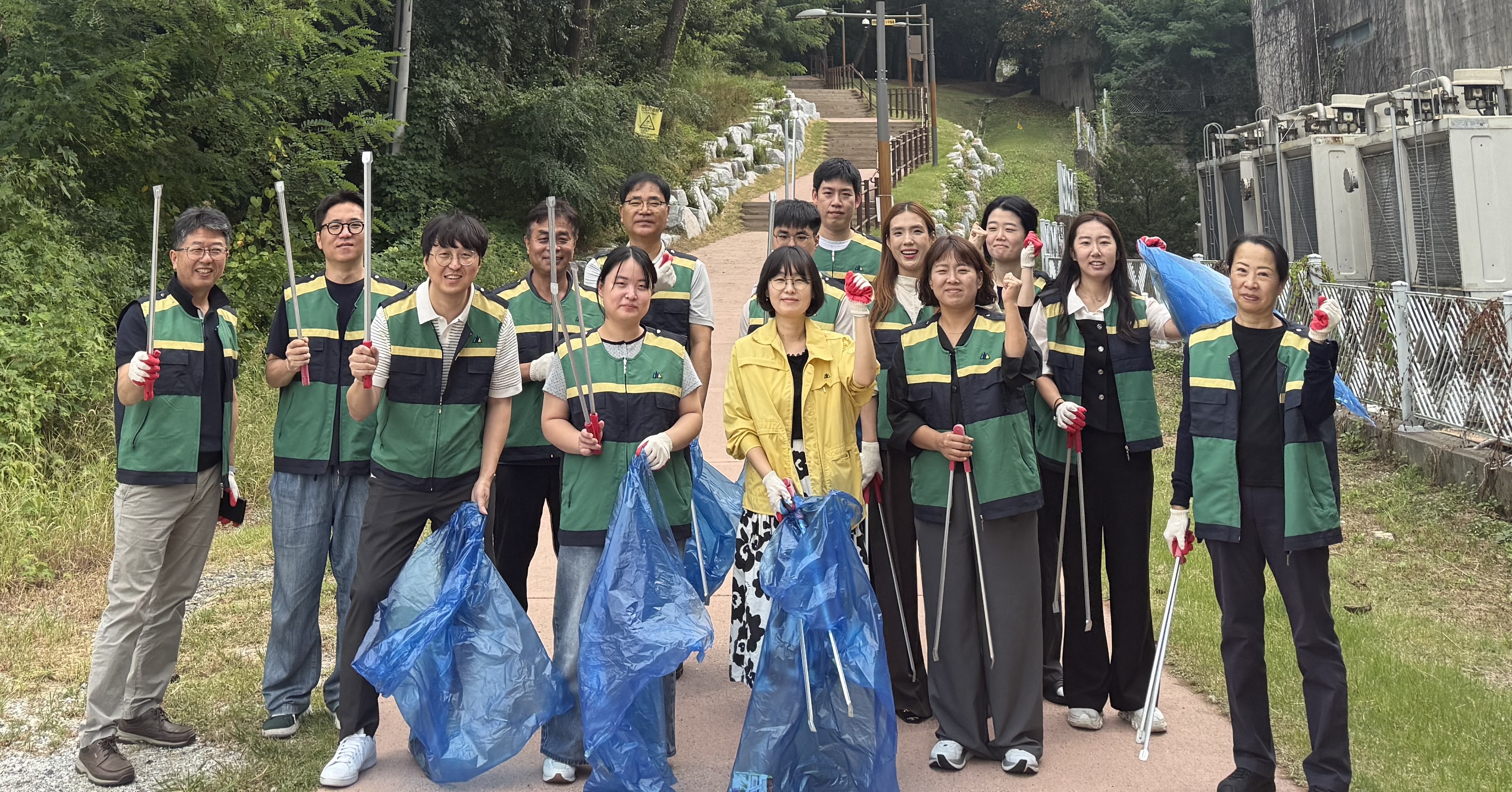 익산학생교육문화관, 환경정화로 ESG 실천 이미지(2)