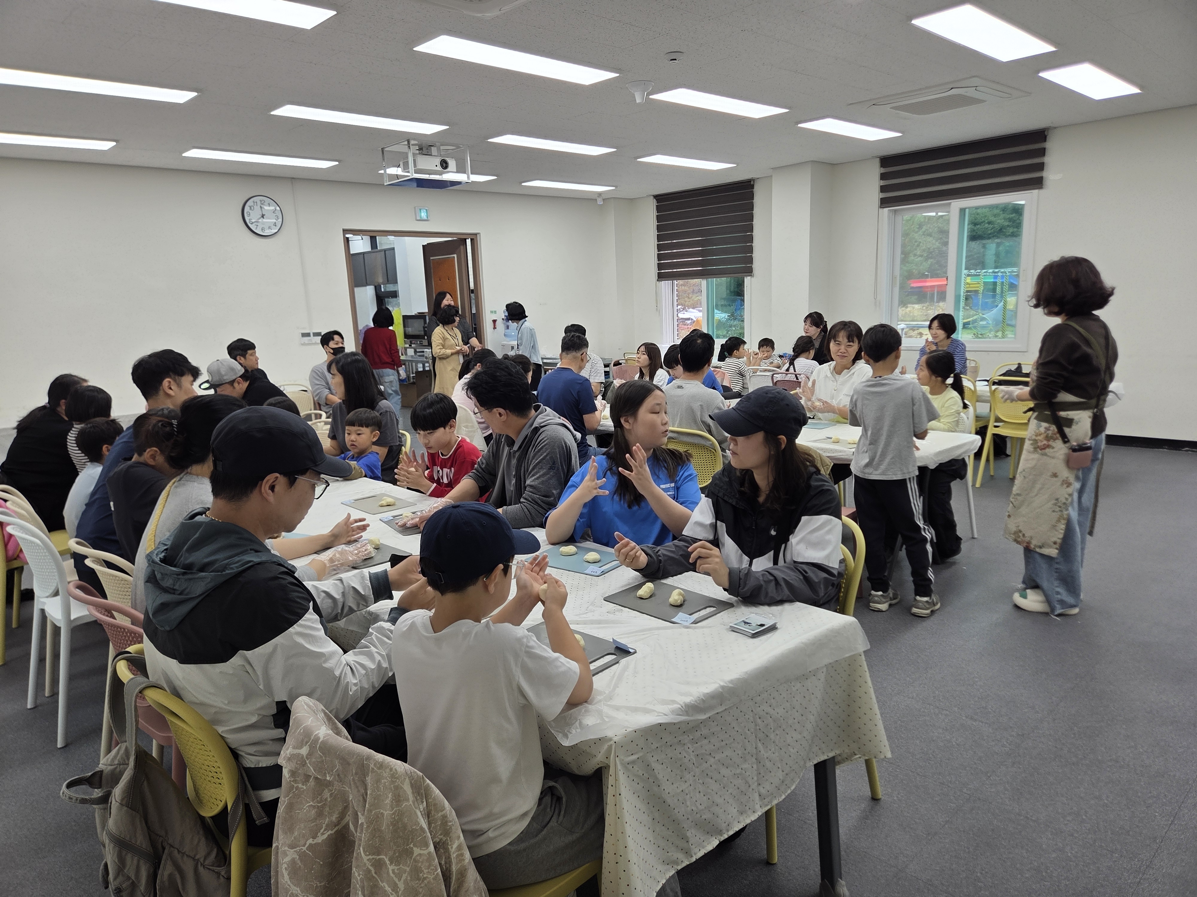 익산교육지원청, 스마트폰 내려놓고 농촌에서 가족을 잇다 이미지(2)