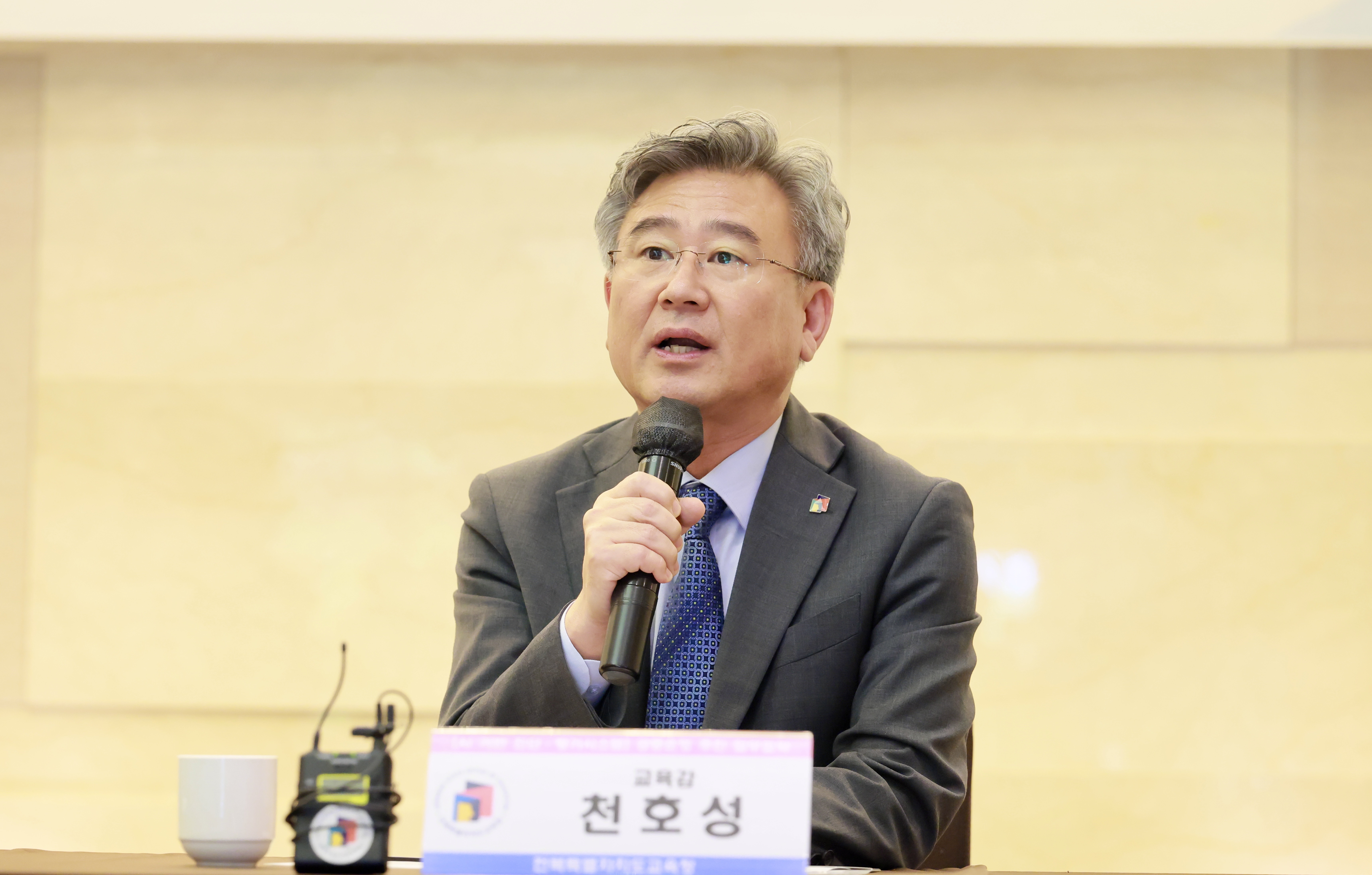 AI기반 평가시스템 공동운영 업무협약 체결식(6).jpg